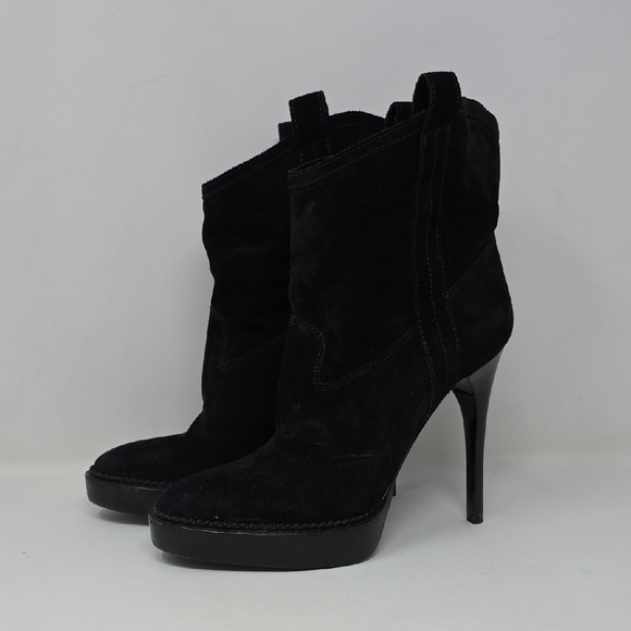 Burberry Elegant Black Heeled Boots Size 38